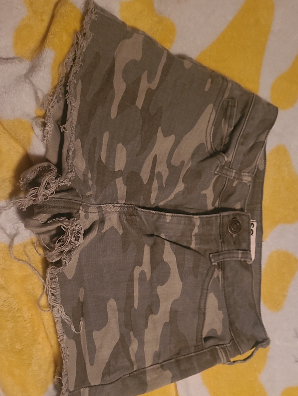 Camo Frayed Hem Women's Shorts